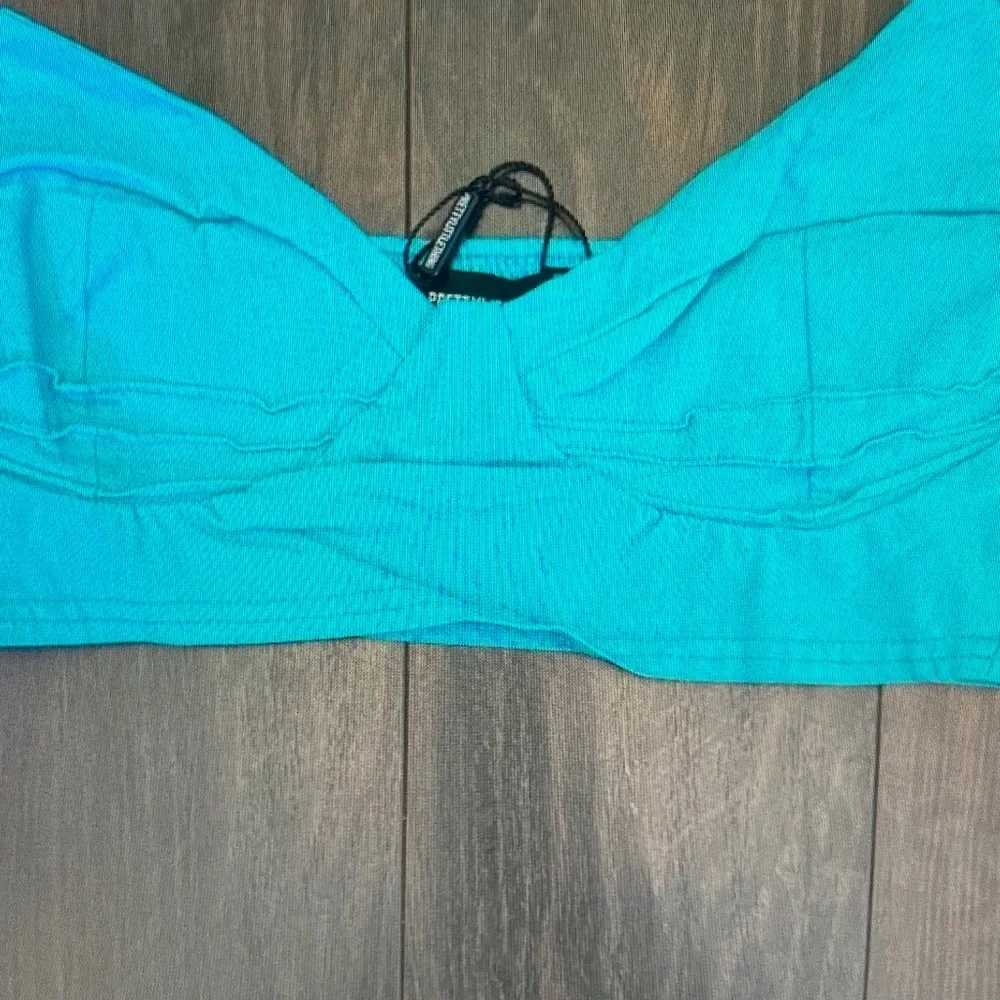 PrettyLittleThing Turquoise Strapless Bandeau Bra - Picture 5 of 5